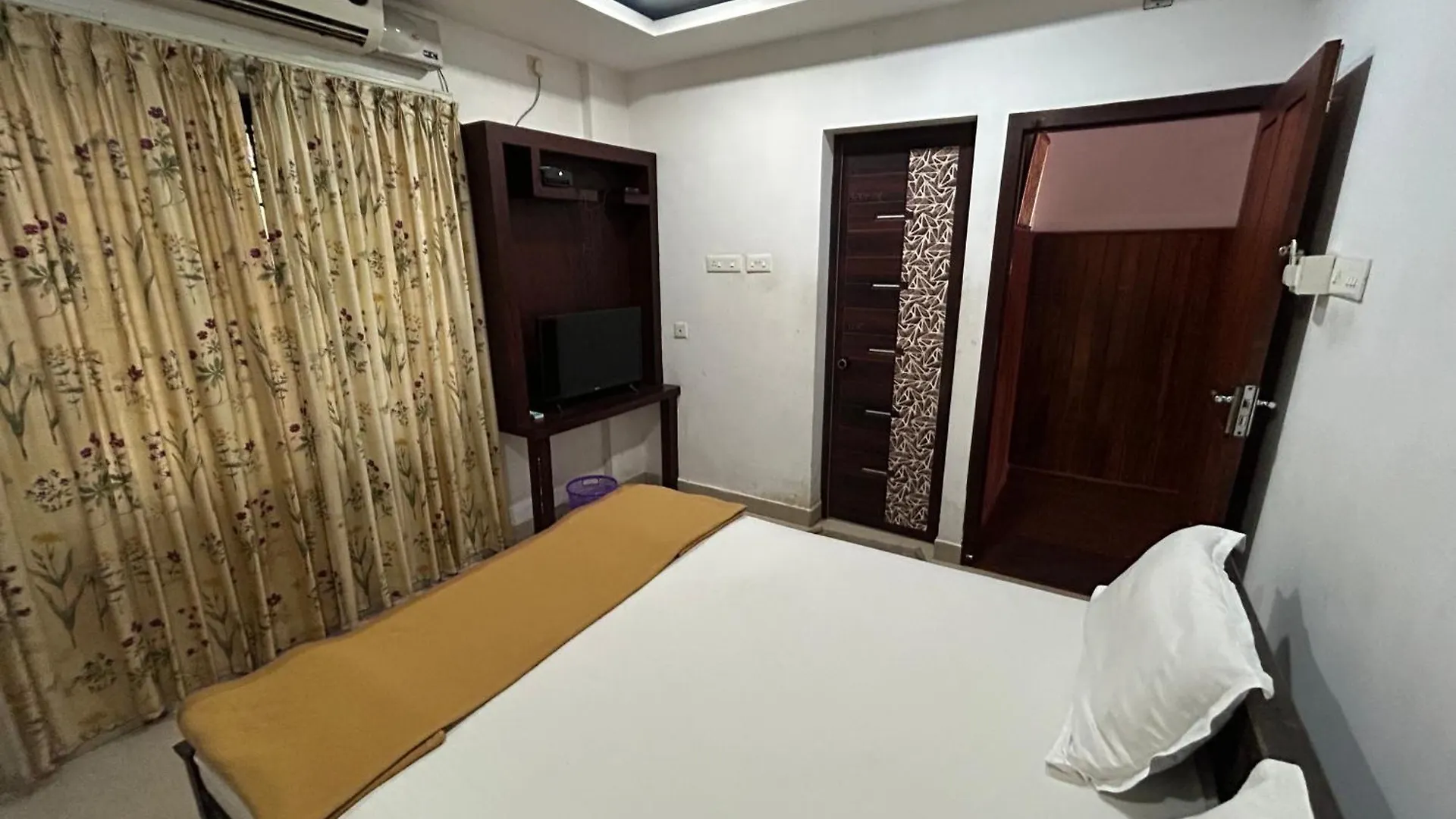Hotel Sreelakam Residency Guruvāyūr